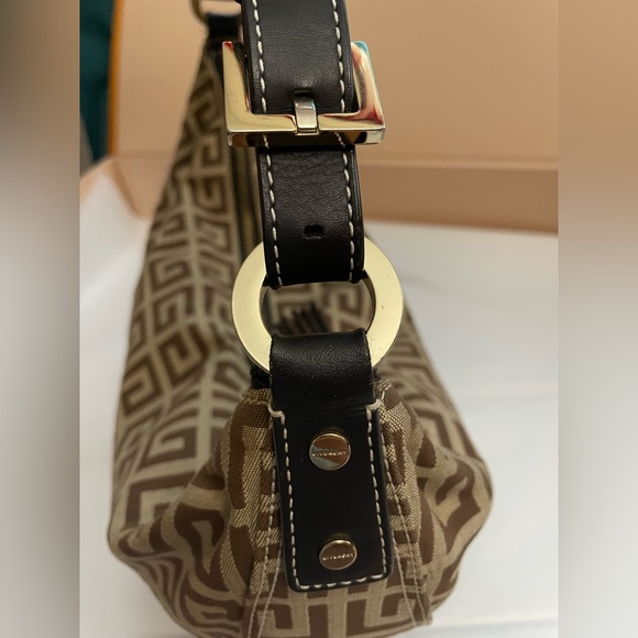 SoldâAuthentic GIVENCHY Cut Monogram Shoulder Bag - Picture 9 of 16